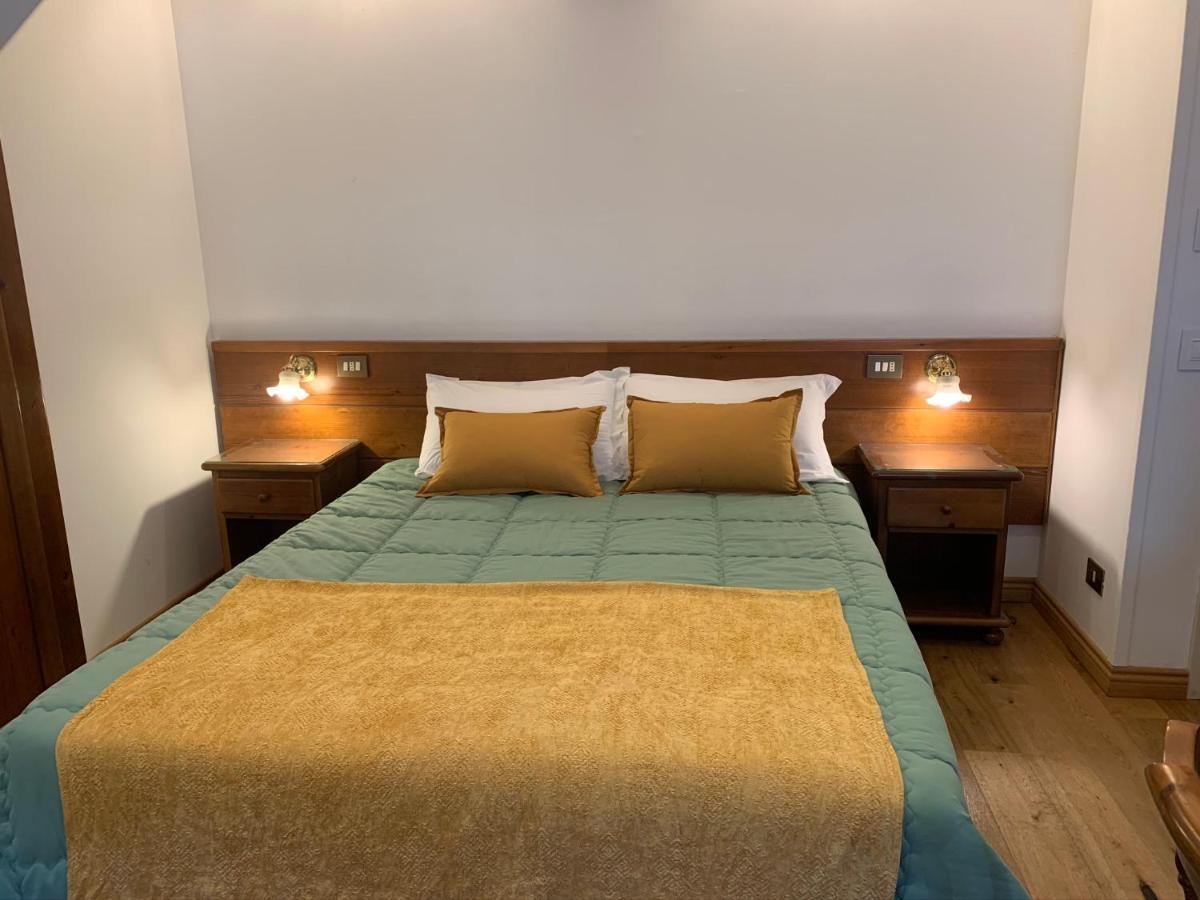 Hotel Serena Cortina Кортина д'Ампецо Екстериор снимка