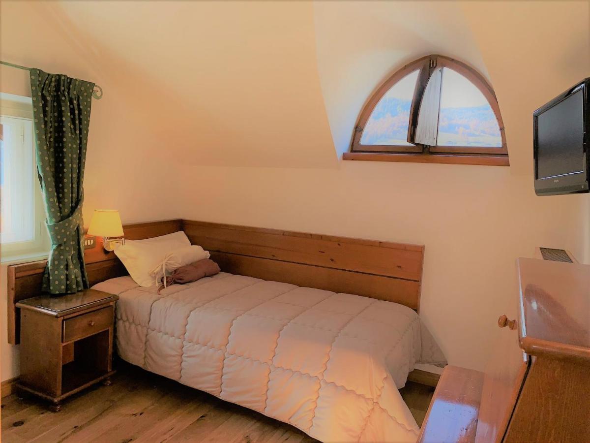Hotel Serena Cortina Кортина д'Ампецо Екстериор снимка