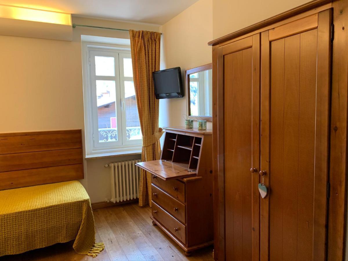 Hotel Serena Cortina Кортина д'Ампецо Екстериор снимка