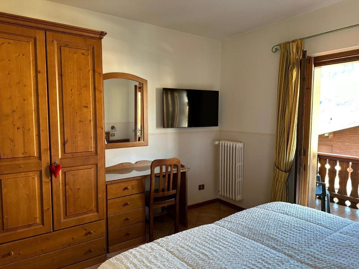 Hotel Serena Cortina Кортина д'Ампецо Екстериор снимка