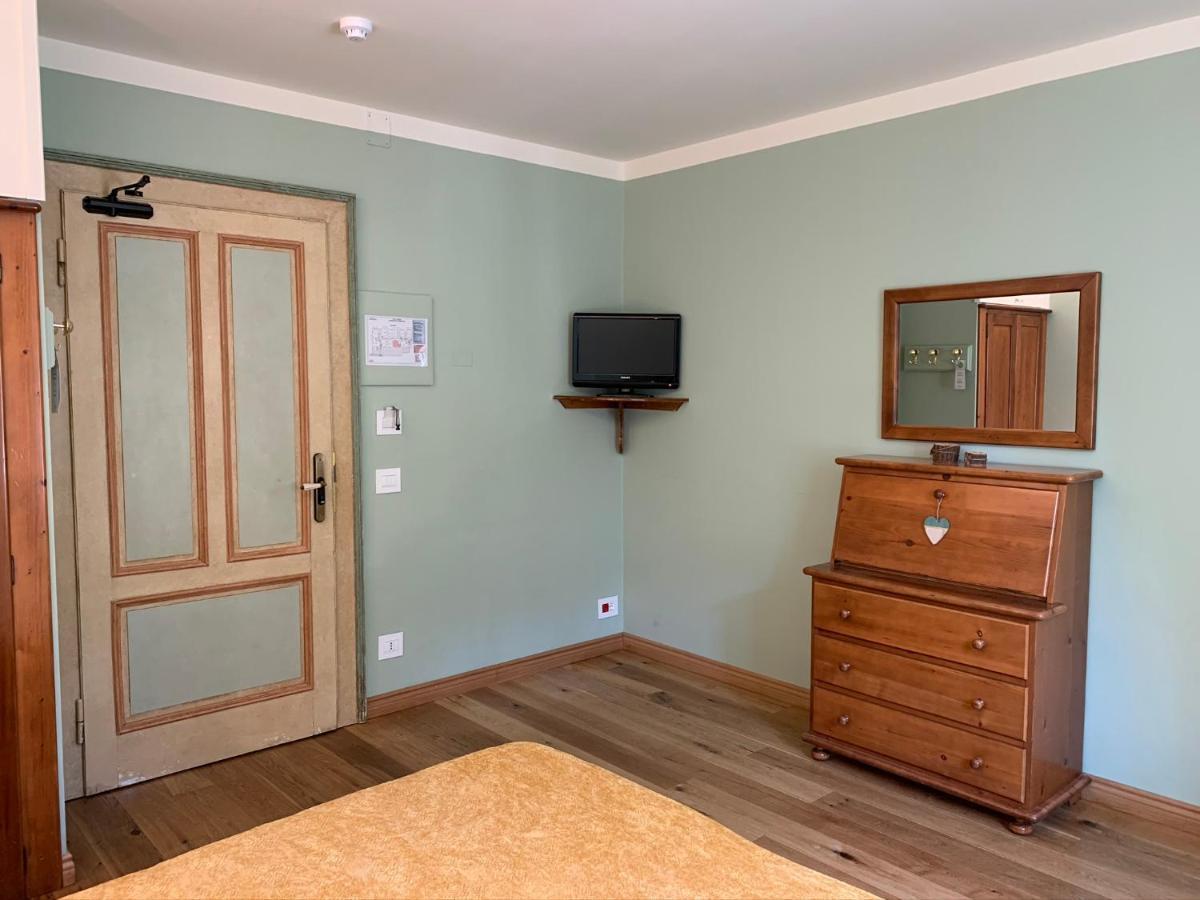 Hotel Serena Cortina Кортина д'Ампецо Екстериор снимка