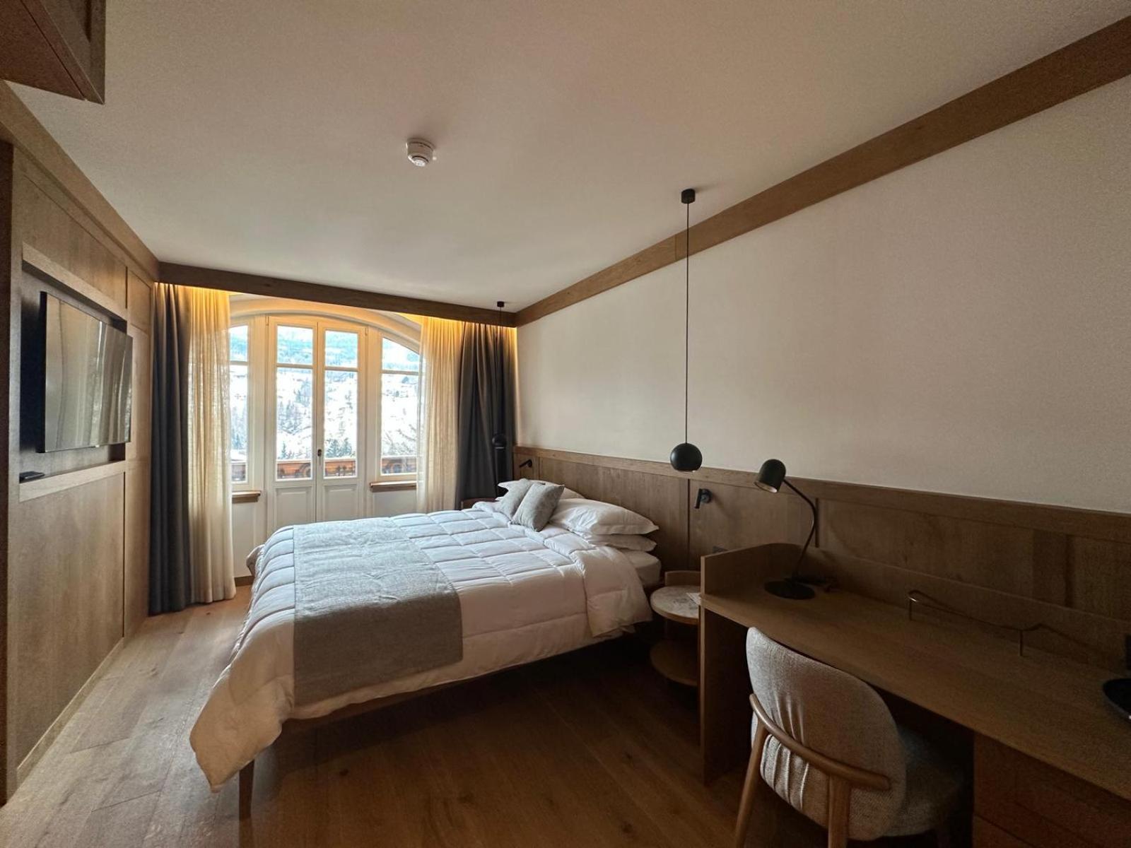 Hotel Serena Cortina Кортина д'Ампецо Екстериор снимка