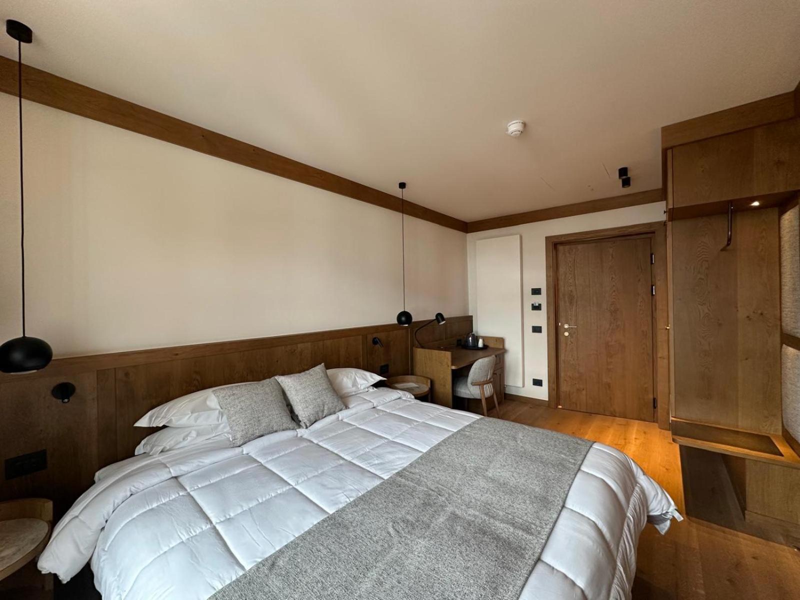 Hotel Serena Cortina Кортина д'Ампецо Екстериор снимка