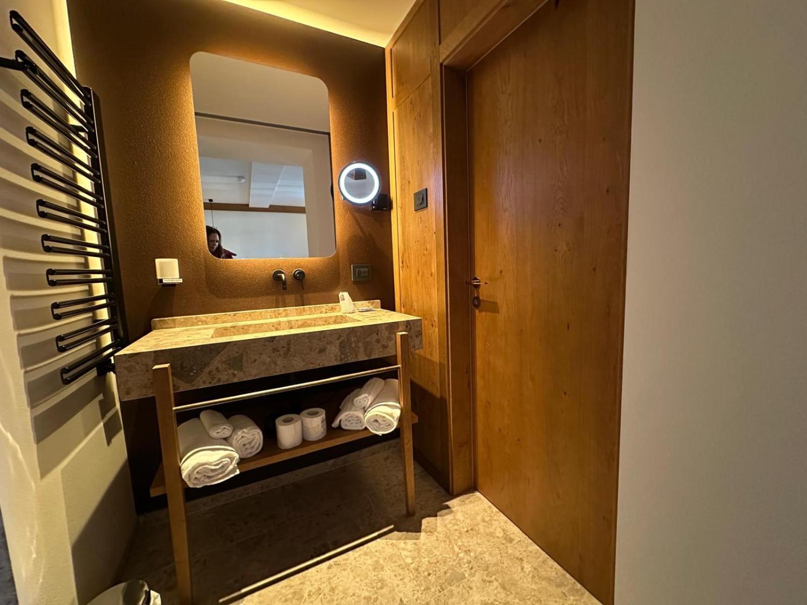 Hotel Serena Cortina Кортина д'Ампецо Екстериор снимка