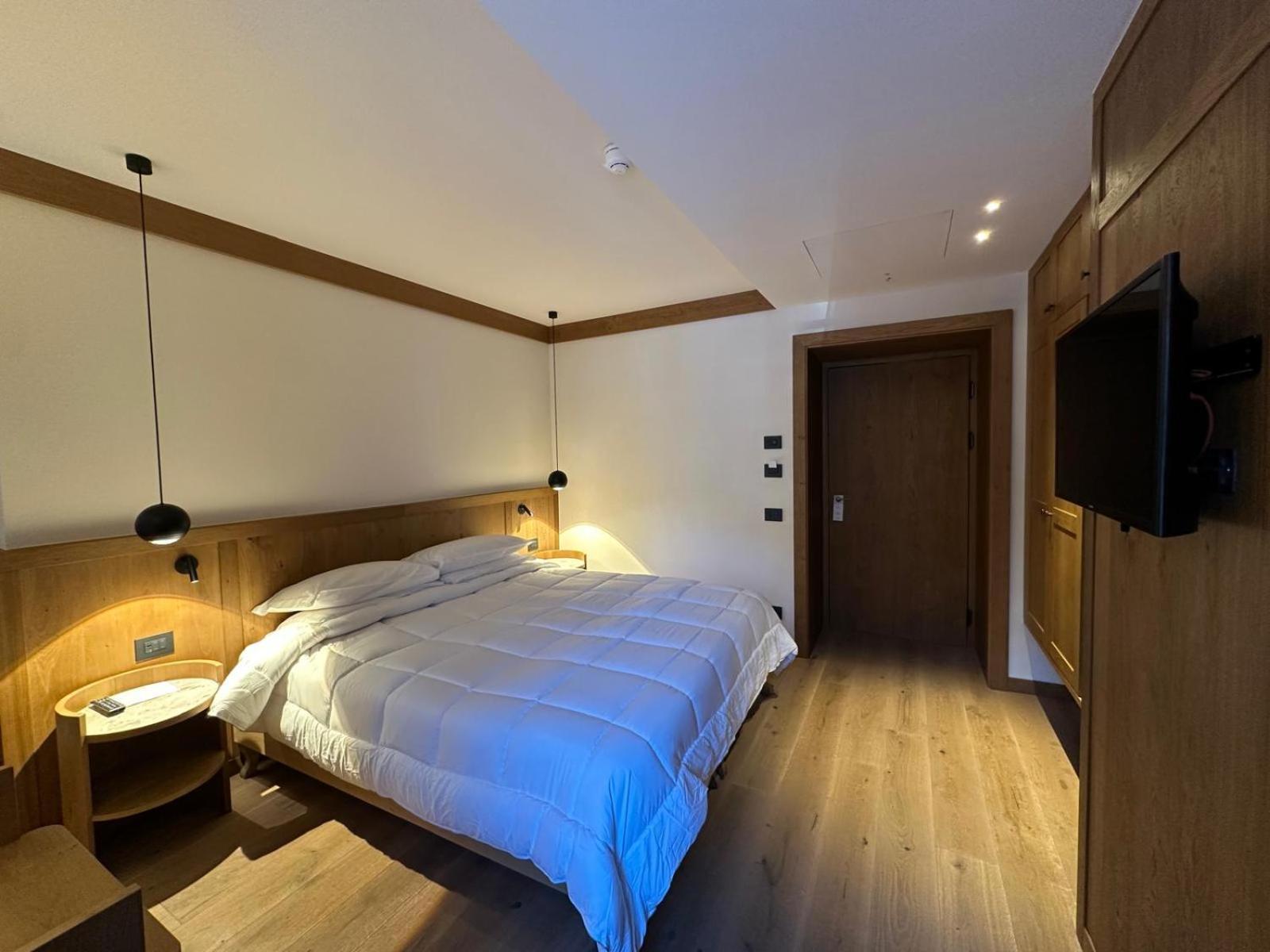 Hotel Serena Cortina Кортина д'Ампецо Екстериор снимка