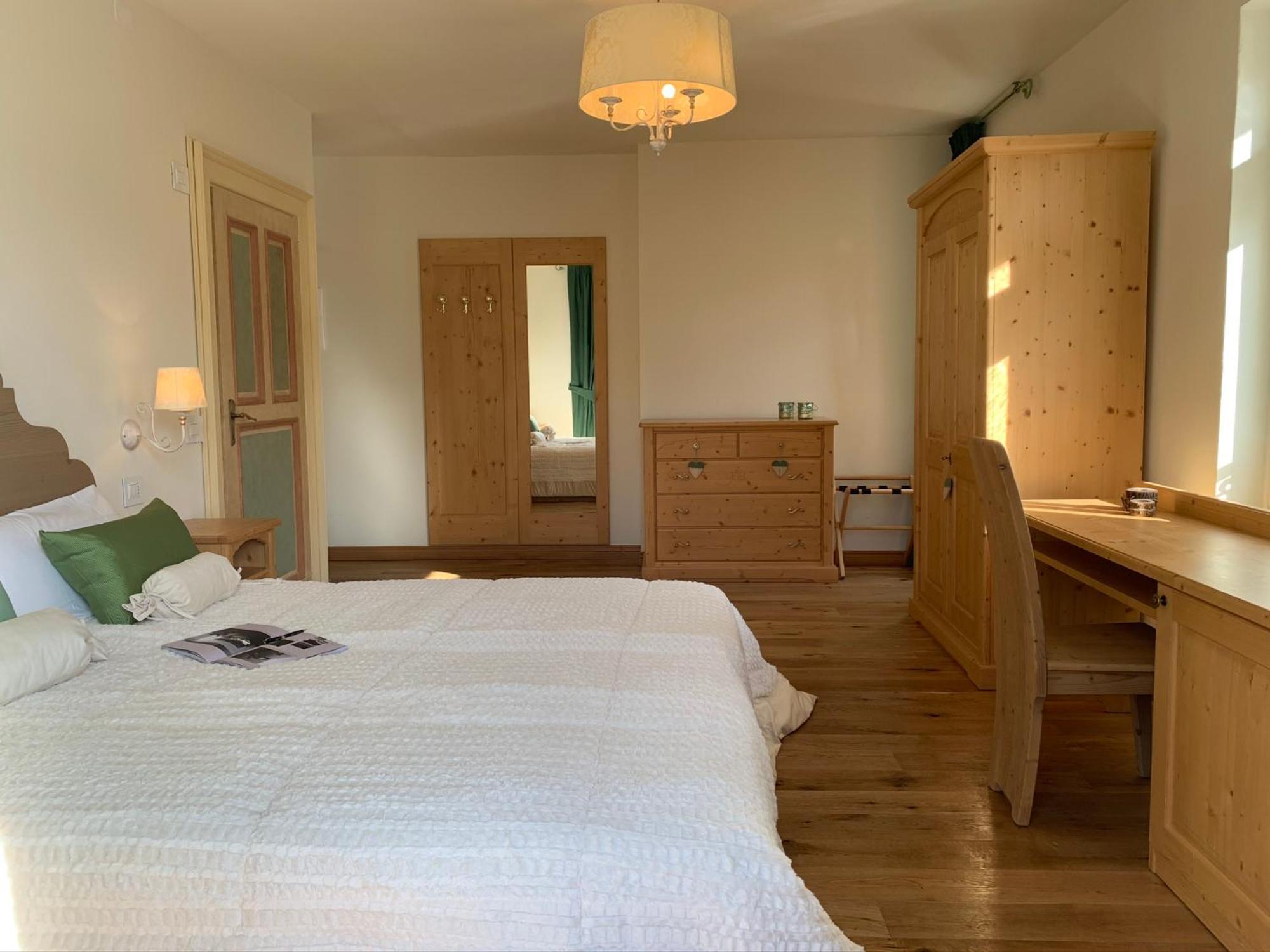 Hotel Serena Cortina Кортина д'Ампецо Екстериор снимка